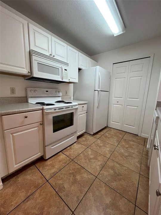 出租: $1,800 (3 贝兹, 2 浴室, 1232 平方英尺)