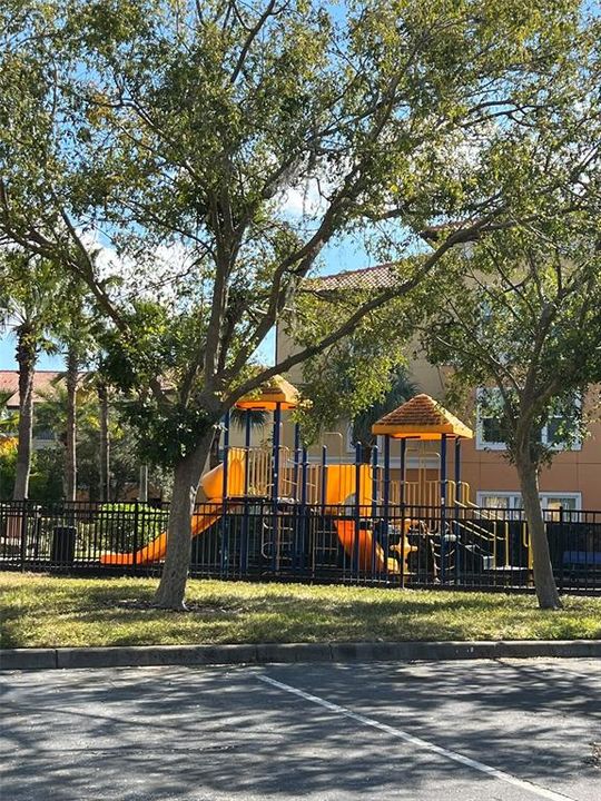 出租: $1,800 (3 贝兹, 2 浴室, 1232 平方英尺)