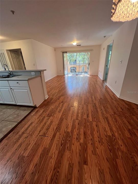 出租: $1,800 (3 贝兹, 2 浴室, 1232 平方英尺)