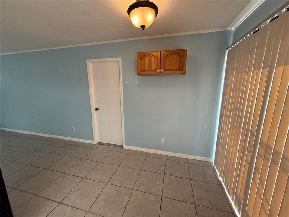 For Rent: $1,595 (2 beds, 1 baths, 858 Square Feet)