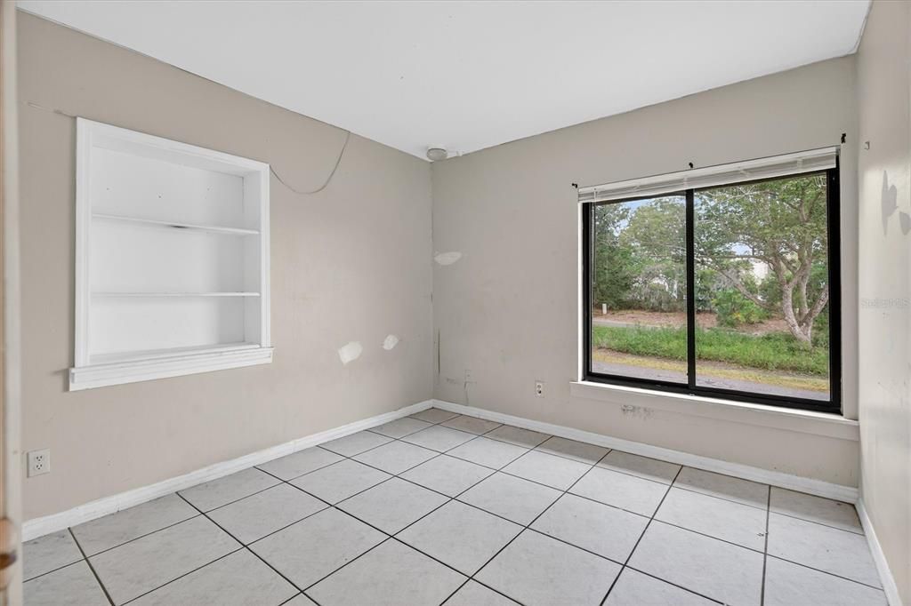 For Sale: $149,000 (2 beds, 3 baths, 1565 Square Feet)