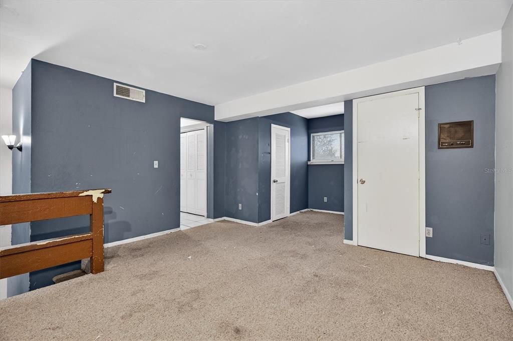 For Sale: $149,000 (2 beds, 3 baths, 1565 Square Feet)