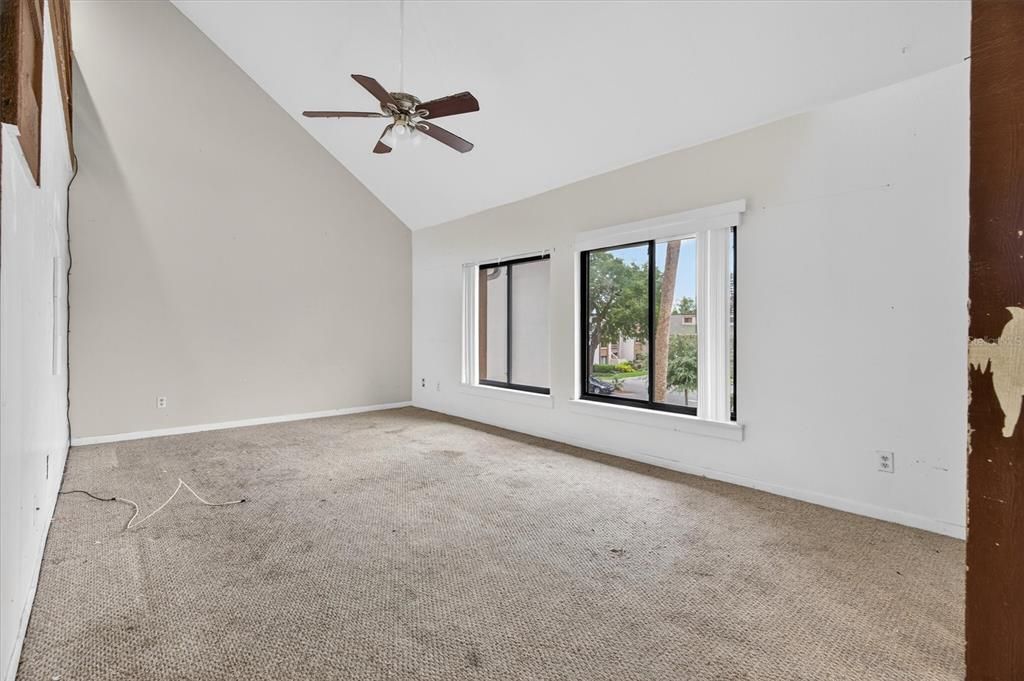 For Sale: $149,000 (2 beds, 3 baths, 1565 Square Feet)