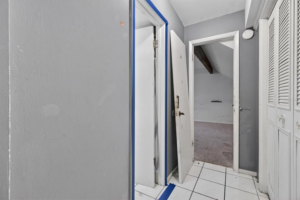 For Sale: $149,000 (2 beds, 3 baths, 1565 Square Feet)