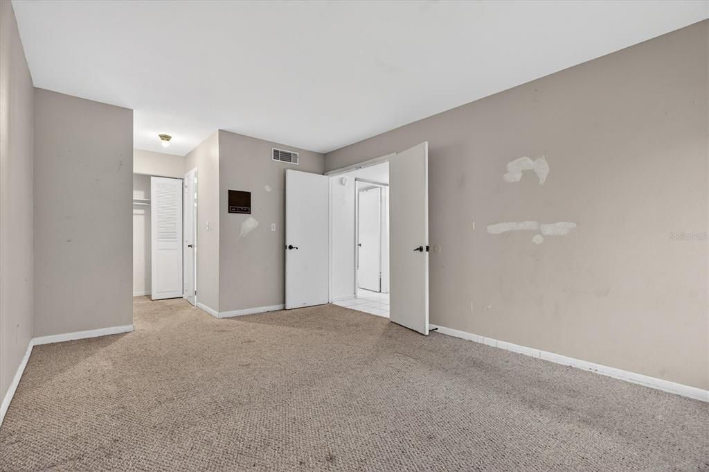 For Sale: $149,000 (2 beds, 3 baths, 1565 Square Feet)