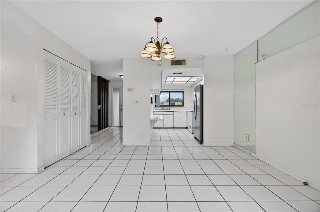 For Sale: $149,000 (2 beds, 3 baths, 1565 Square Feet)