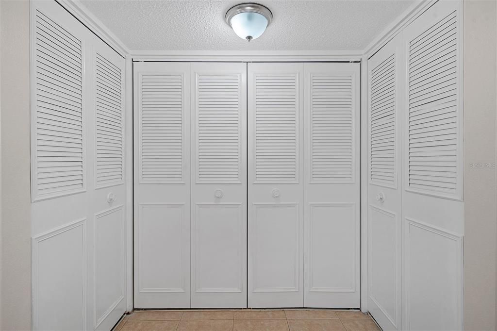 В аренду: $2,500 (2 спален, 2 ванн, 2210 Квадратных фут)