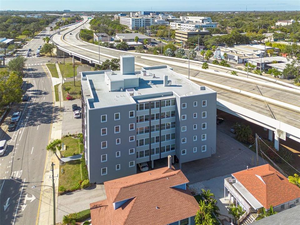 For Sale: $199,000 (1 beds, 1 baths, 850 Square Feet)