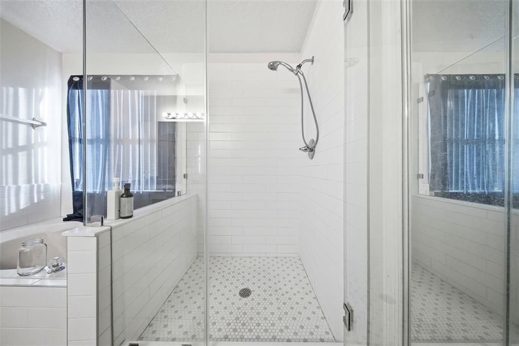 待售: $419,000 (4 贝兹, 3 浴室, 2365 平方英尺)