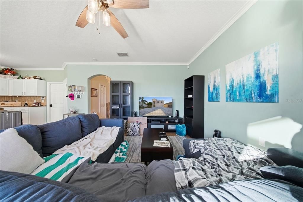 待售: $419,000 (4 贝兹, 3 浴室, 2365 平方英尺)