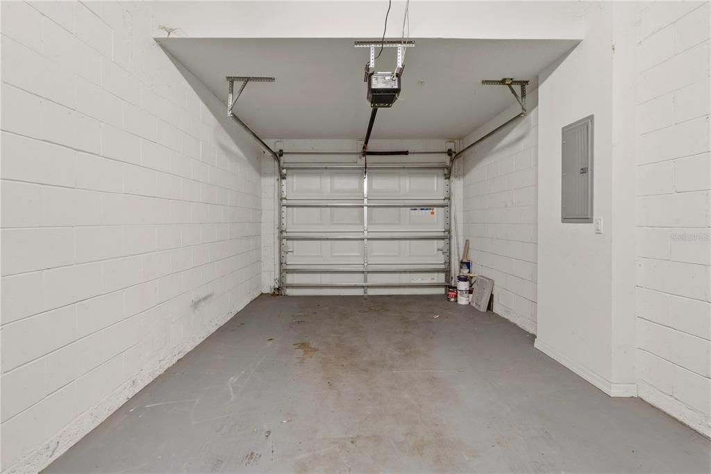 For Sale: $279,900 (3 beds, 2 baths, 1450 Square Feet)