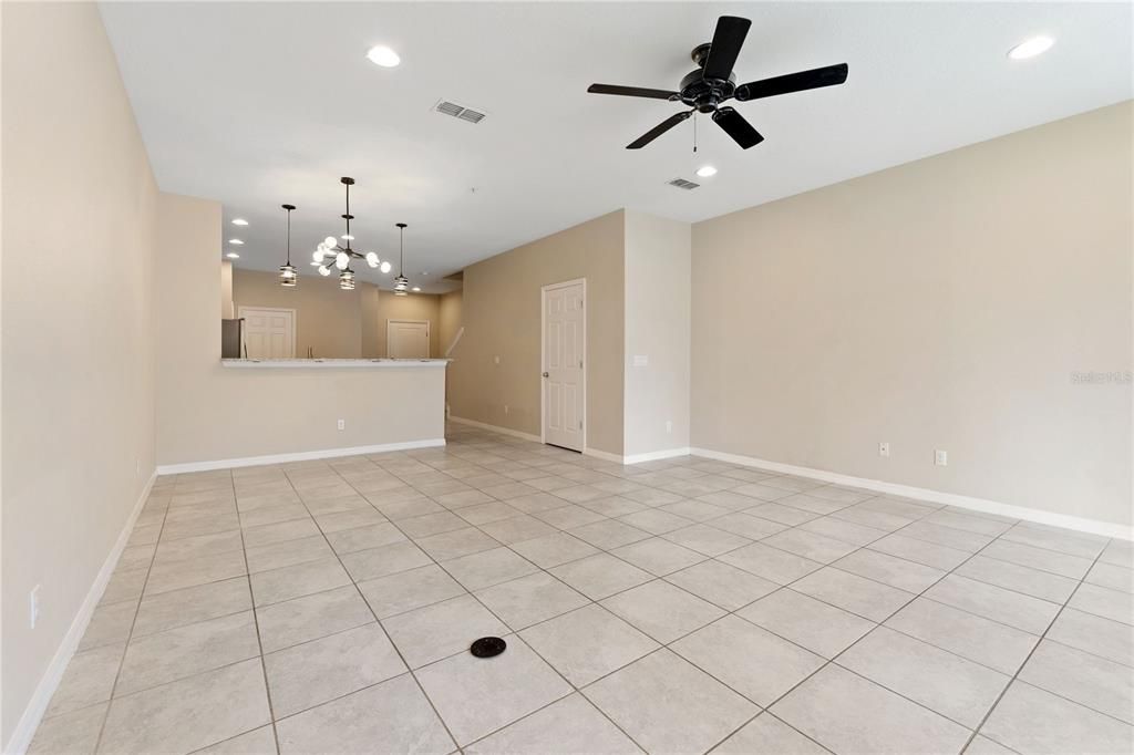 For Sale: $279,900 (3 beds, 2 baths, 1450 Square Feet)