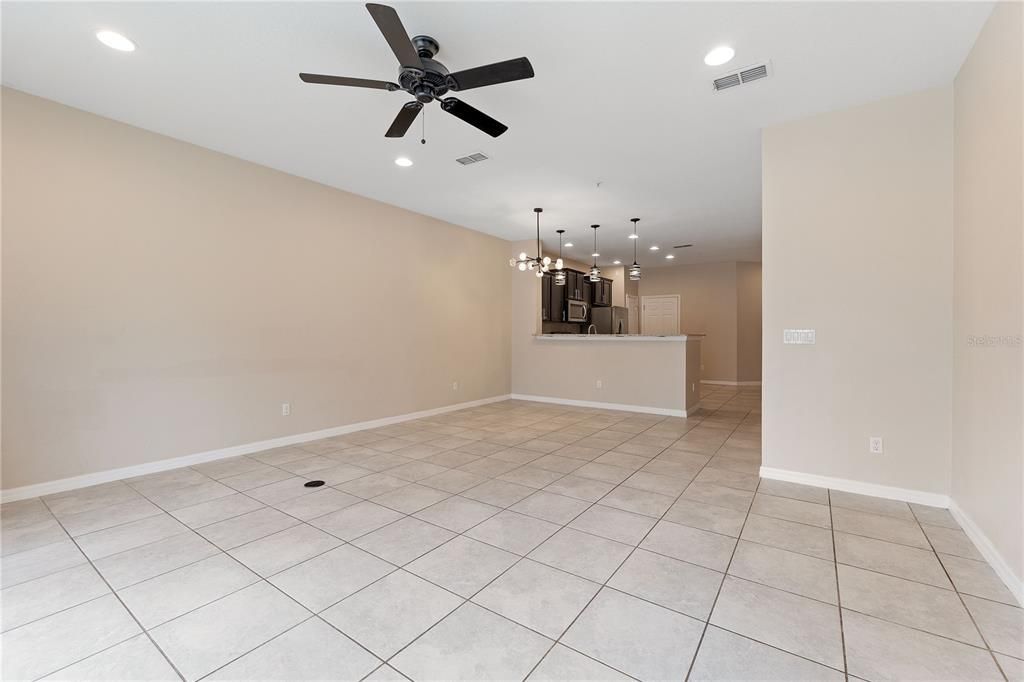 For Sale: $279,900 (3 beds, 2 baths, 1450 Square Feet)