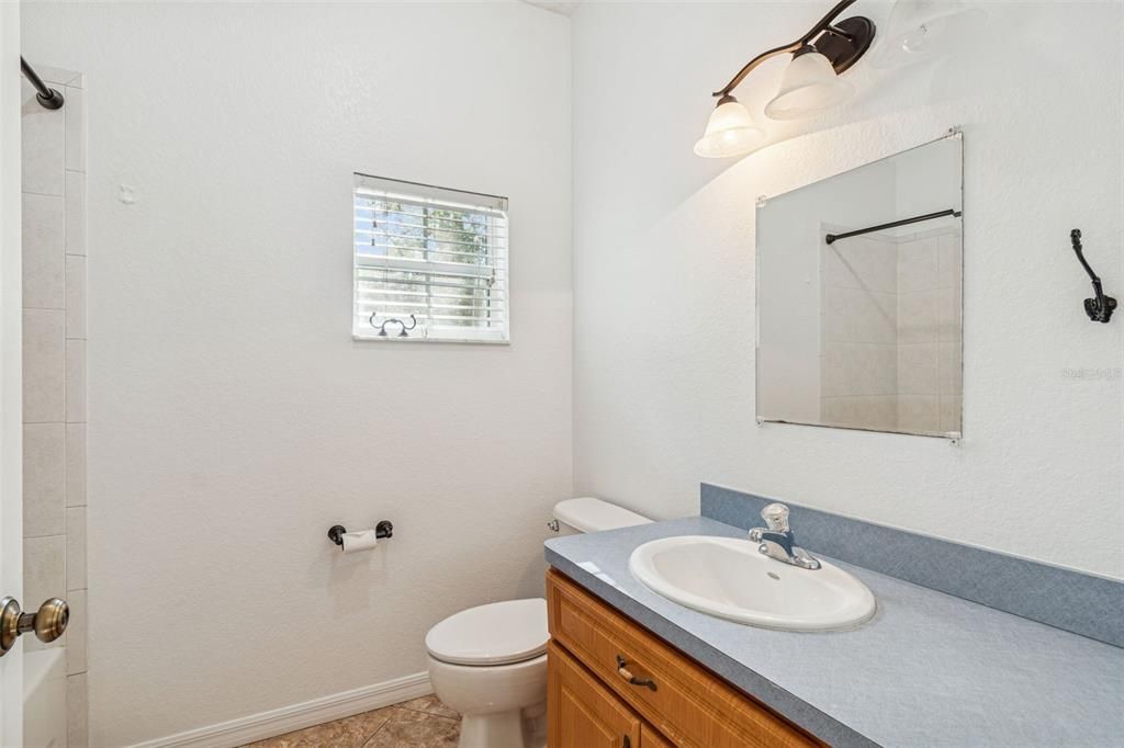 En Venta: $325,000 (3 camas, 2 baños, 1697 Pies cuadrados)