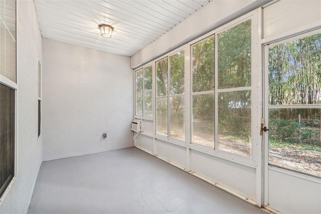 En Venta: $325,000 (3 camas, 2 baños, 1697 Pies cuadrados)