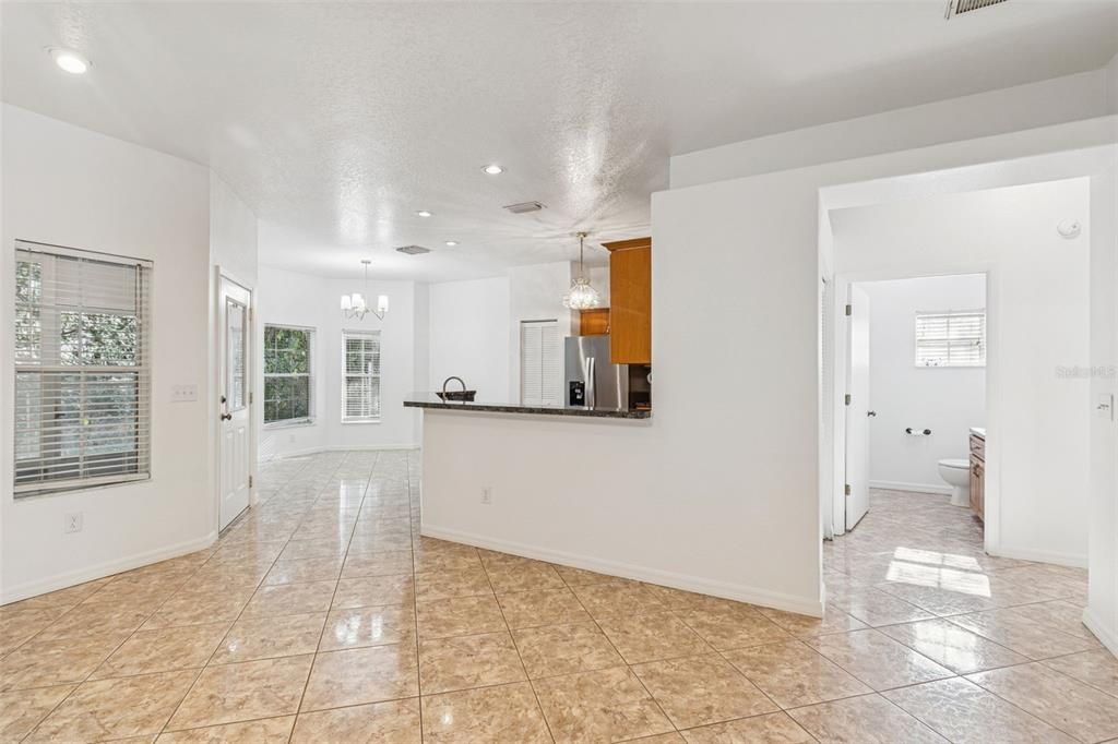 En Venta: $325,000 (3 camas, 2 baños, 1697 Pies cuadrados)