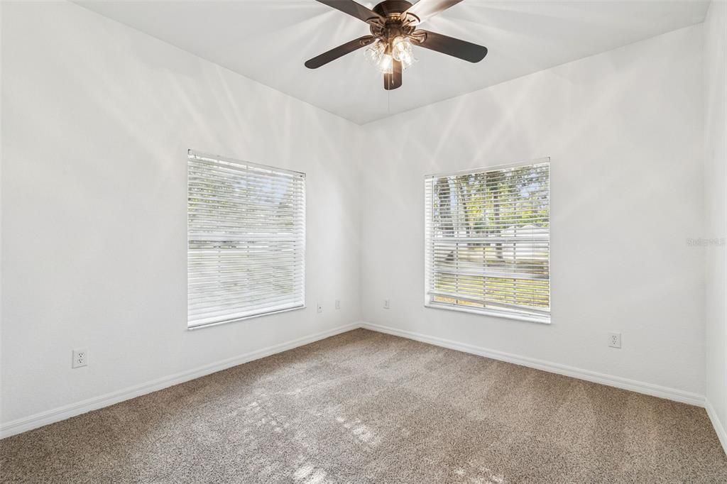 En Venta: $325,000 (3 camas, 2 baños, 1697 Pies cuadrados)