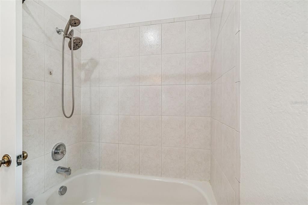 En Venta: $325,000 (3 camas, 2 baños, 1697 Pies cuadrados)