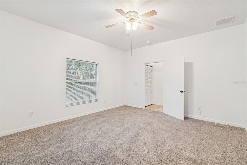 En Venta: $325,000 (3 camas, 2 baños, 1697 Pies cuadrados)