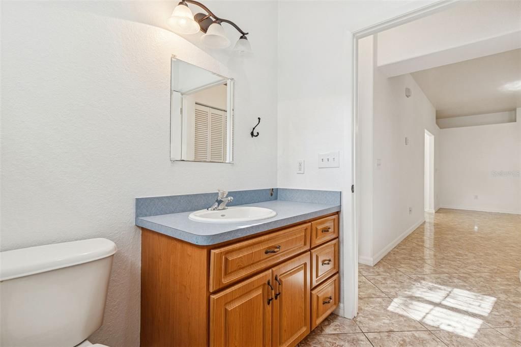 En Venta: $325,000 (3 camas, 2 baños, 1697 Pies cuadrados)