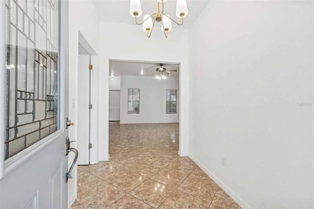 En Venta: $325,000 (3 camas, 2 baños, 1697 Pies cuadrados)