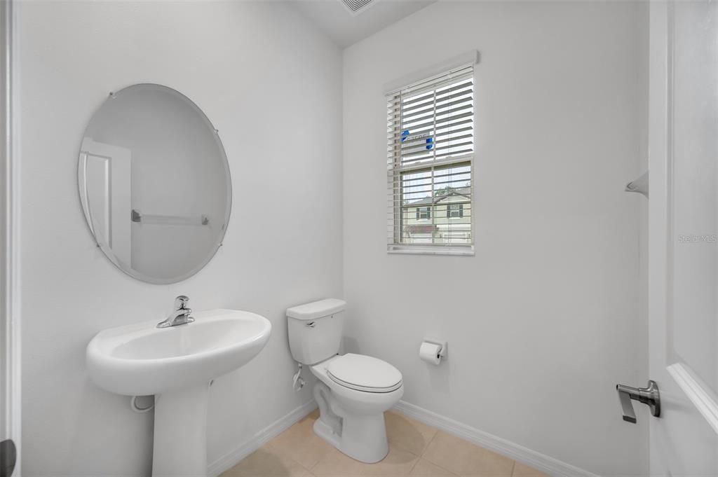 В аренду: $2,090 (3 спален, 2 ванн, 1787 Квадратных фут)