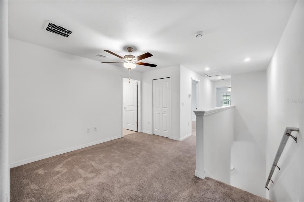 В аренду: $2,090 (3 спален, 2 ванн, 1787 Квадратных фут)