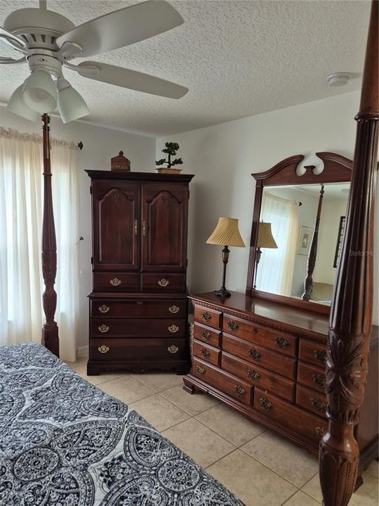 出租: $1,800 (3 贝兹, 2 浴室, 1483.5 平方英尺)