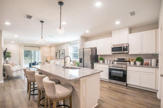 待售: $354,900 (4 贝兹, 2 浴室, 1876 平方英尺)