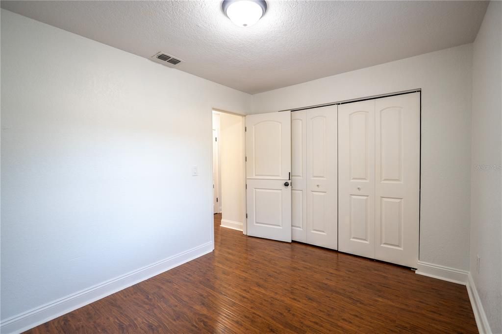 For Sale: $199,900 (3 beds, 1 baths, 1092 Square Feet)