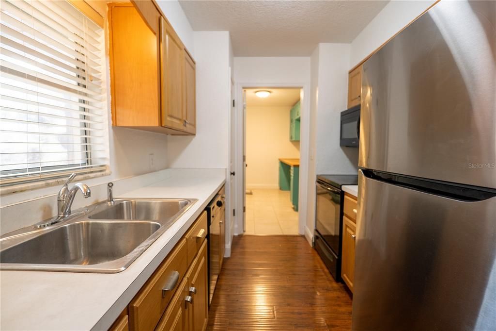 For Sale: $199,900 (3 beds, 1 baths, 1092 Square Feet)