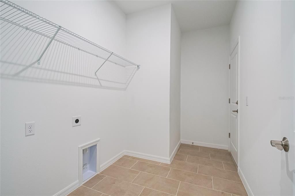 For Rent: $2,150 (3 beds, 2 baths, 1589 Square Feet)