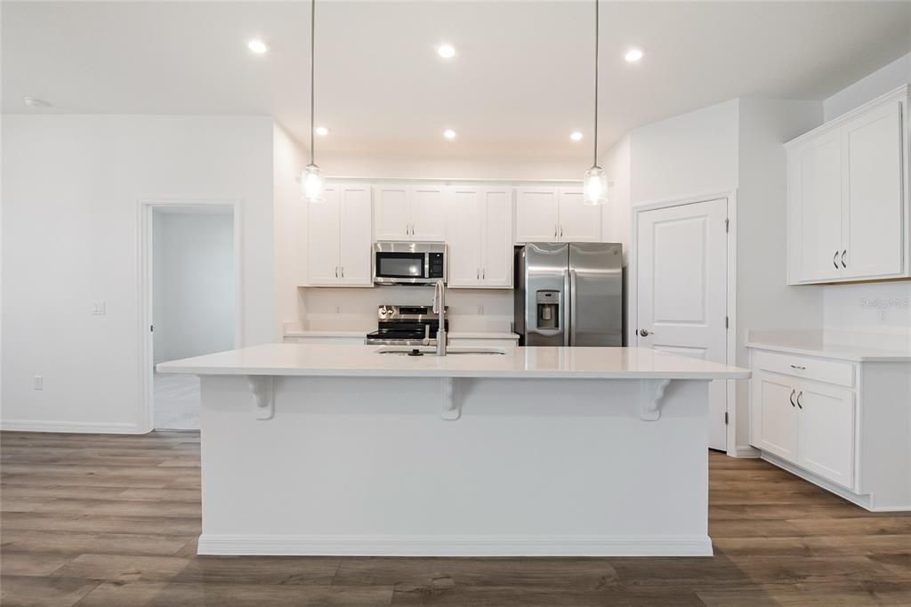 For Rent: $2,150 (3 beds, 2 baths, 1589 Square Feet)