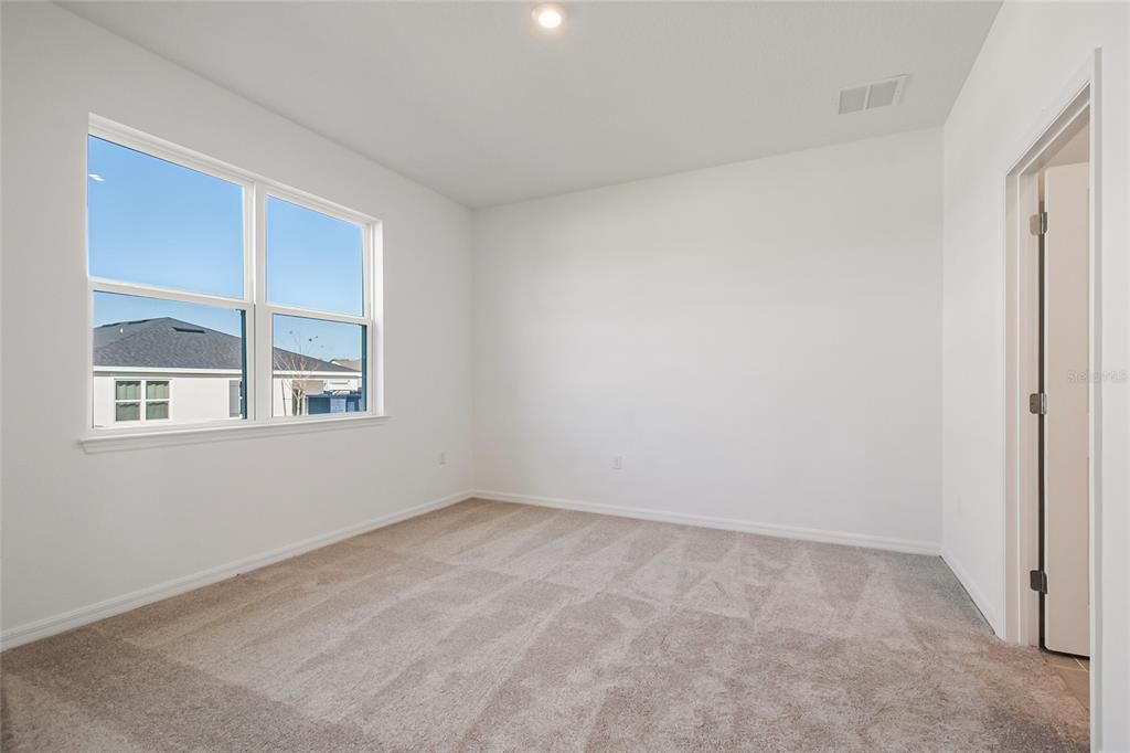 For Rent: $2,150 (3 beds, 2 baths, 1589 Square Feet)