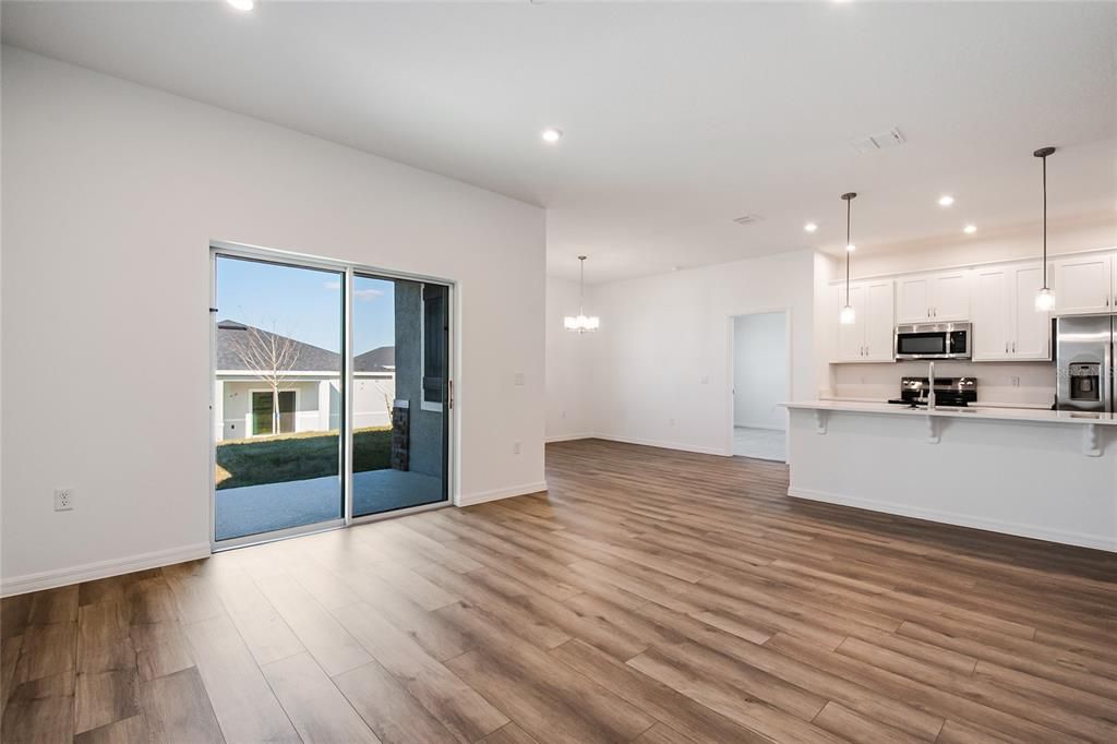 For Rent: $2,150 (3 beds, 2 baths, 1589 Square Feet)