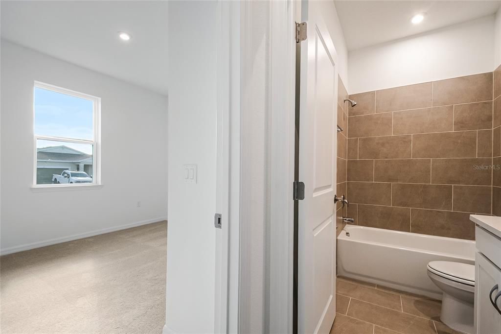 For Rent: $2,150 (3 beds, 2 baths, 1589 Square Feet)