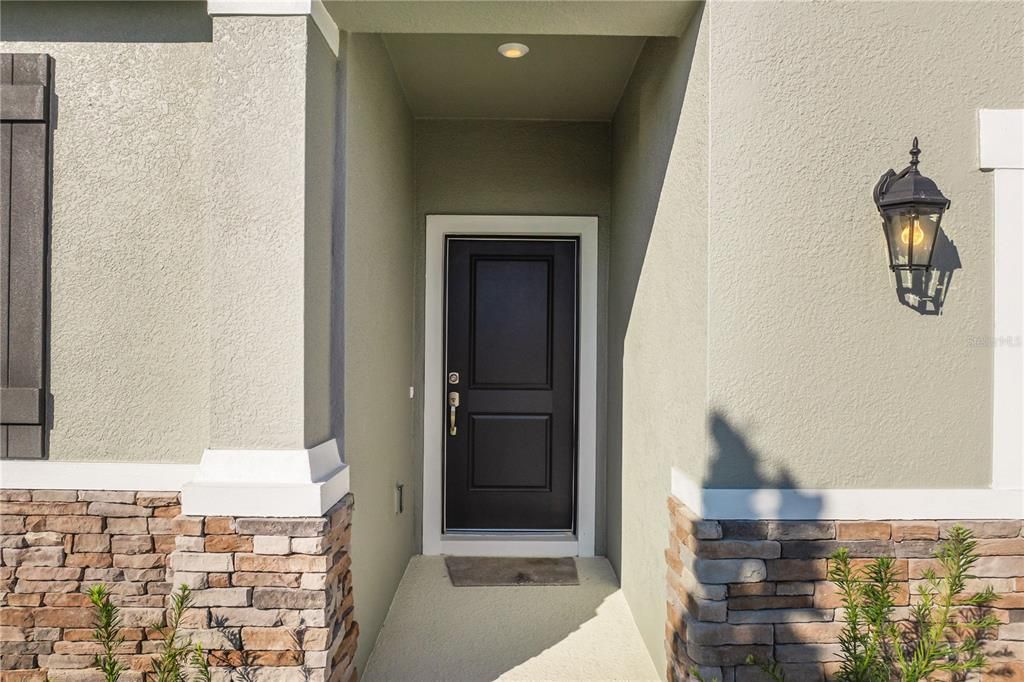 For Rent: $2,150 (3 beds, 2 baths, 1589 Square Feet)