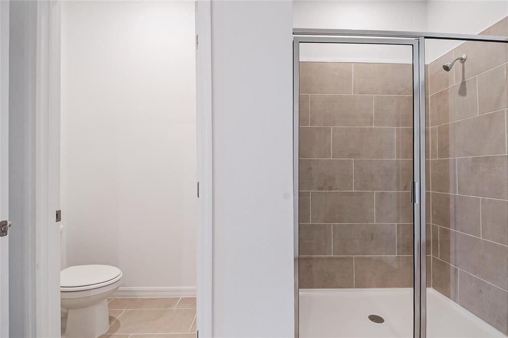 For Rent: $2,150 (3 beds, 2 baths, 1589 Square Feet)