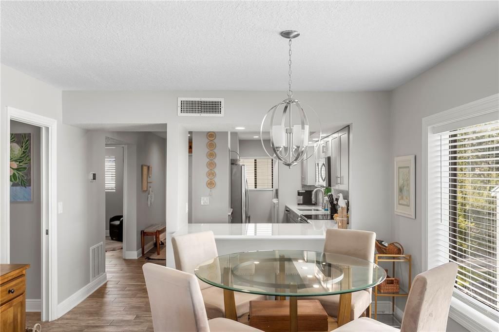 For Sale: $349,900 (2 beds, 12 baths, 1095 Square Feet)