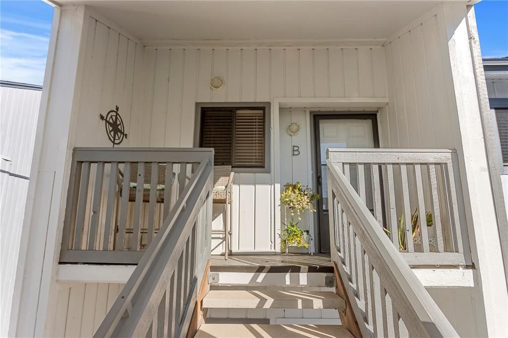 For Sale: $349,900 (2 beds, 12 baths, 1095 Square Feet)