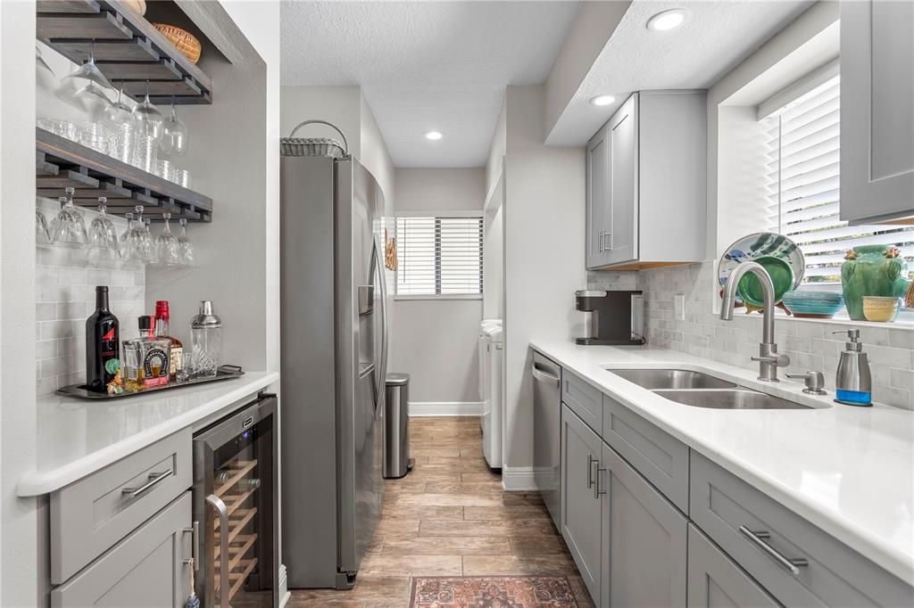 For Sale: $349,900 (2 beds, 12 baths, 1095 Square Feet)