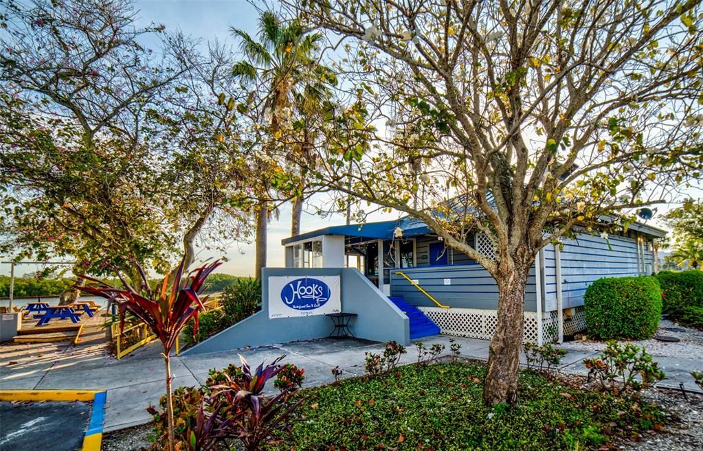 For Sale: $349,900 (2 beds, 12 baths, 1095 Square Feet)