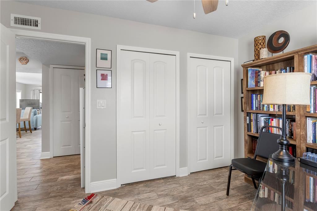 For Sale: $349,900 (2 beds, 12 baths, 1095 Square Feet)