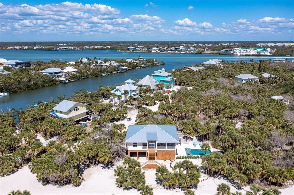 На продажу: $994,500 (3 спален, 2 ванн, 1430 Квадратных фут)