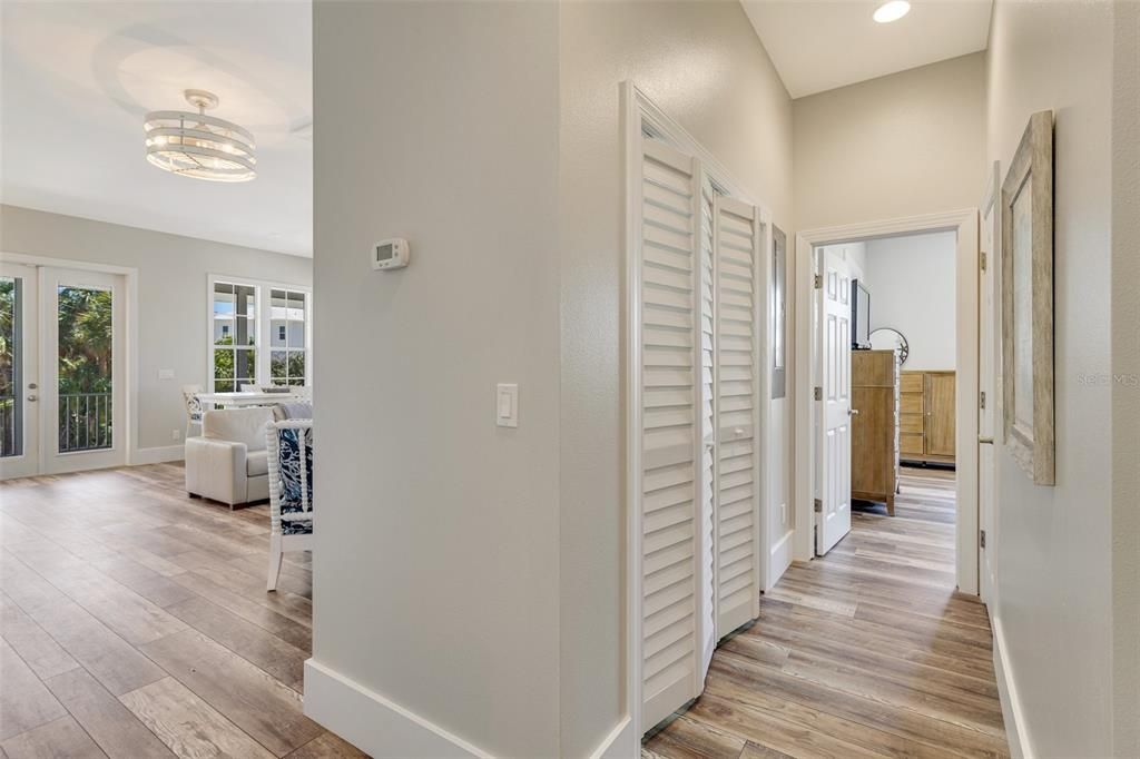 На продажу: $994,500 (3 спален, 2 ванн, 1430 Квадратных фут)