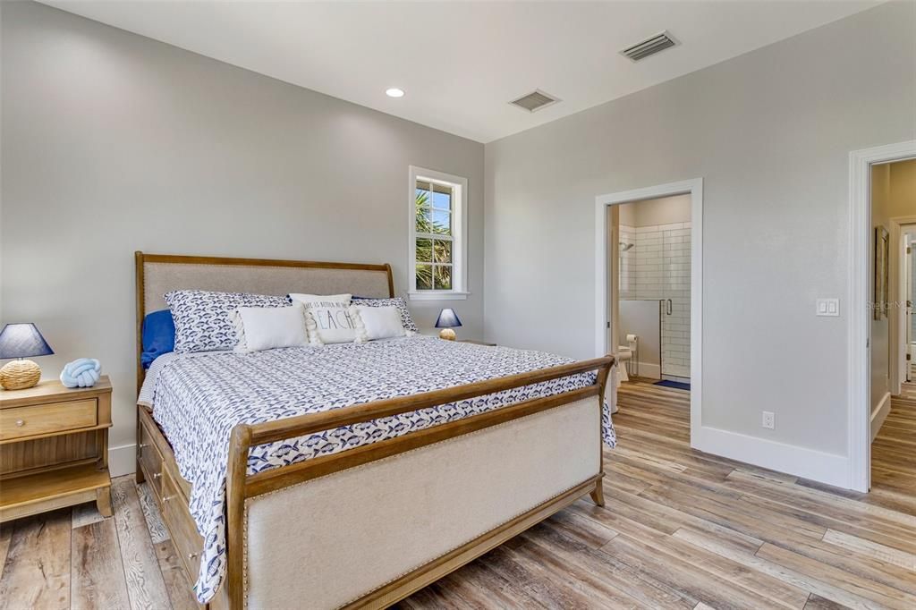 На продажу: $994,500 (3 спален, 2 ванн, 1430 Квадратных фут)