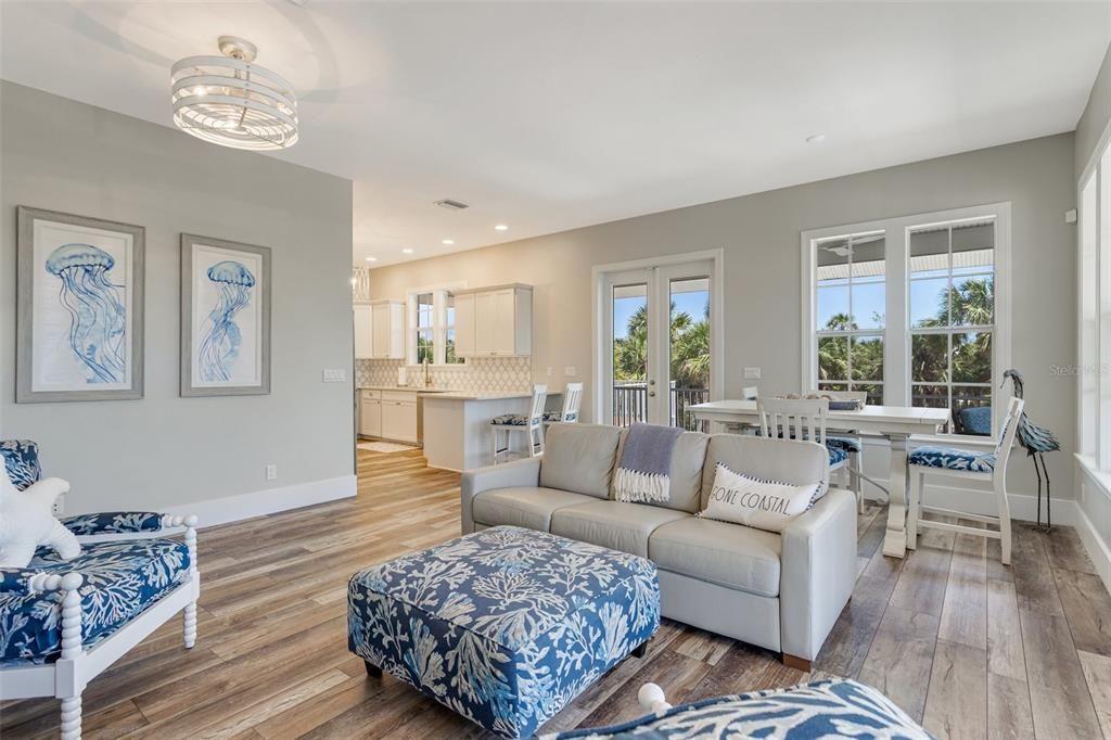 На продажу: $994,500 (3 спален, 2 ванн, 1430 Квадратных фут)