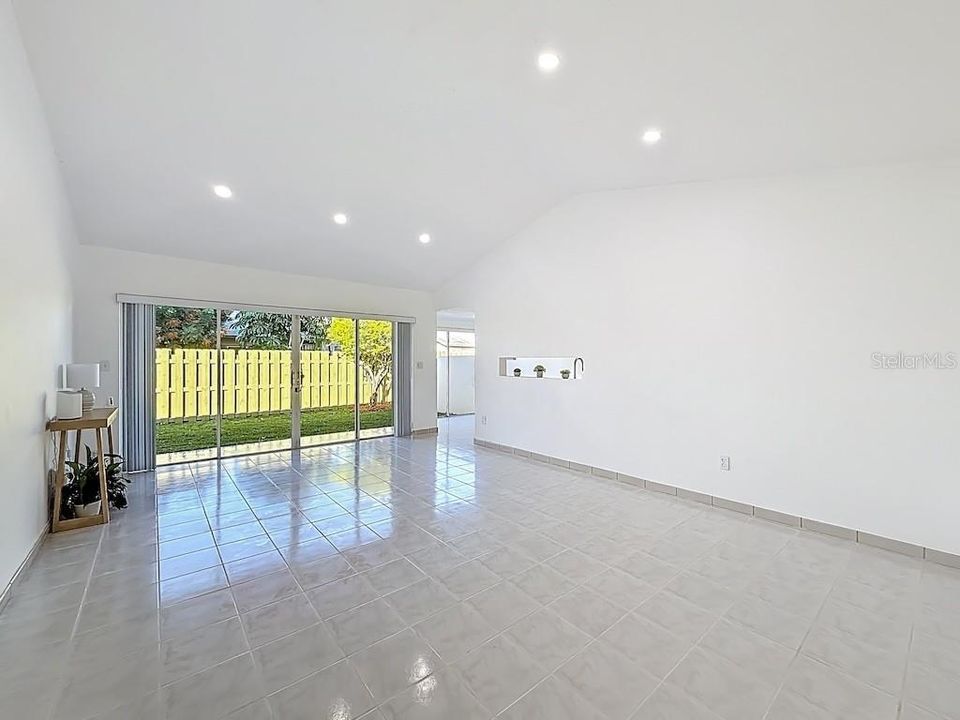 En Venta: $487,000 (3 camas, 2 baños, 1276 Pies cuadrados)