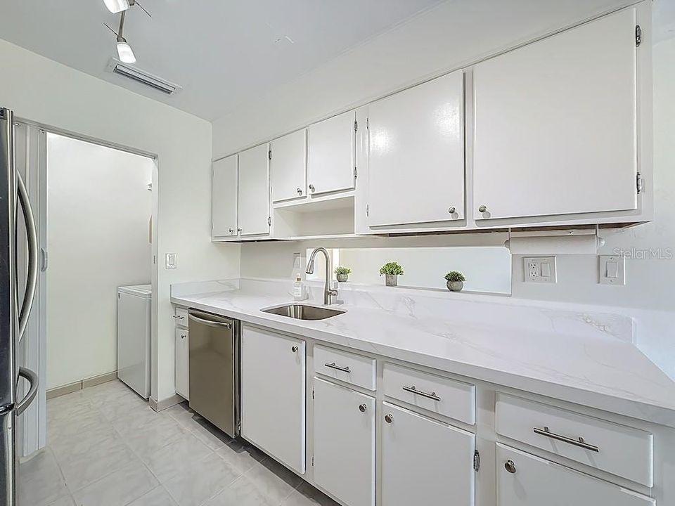 En Venta: $487,000 (3 camas, 2 baños, 1276 Pies cuadrados)