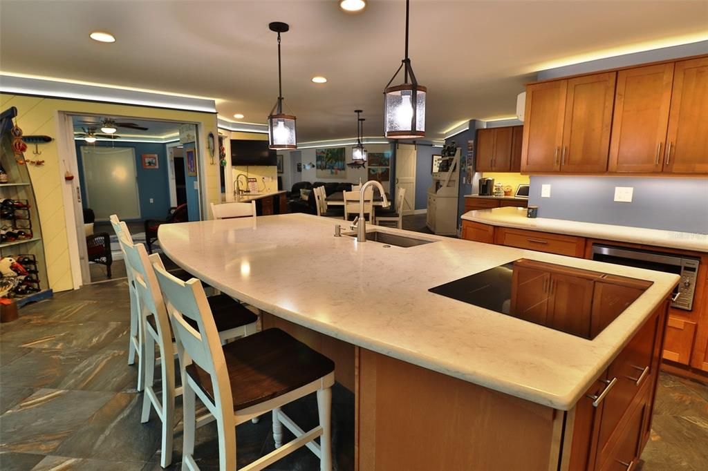 На продажу: $799,000 (3 спален, 3 ванн, 2243 Квадратных фут)